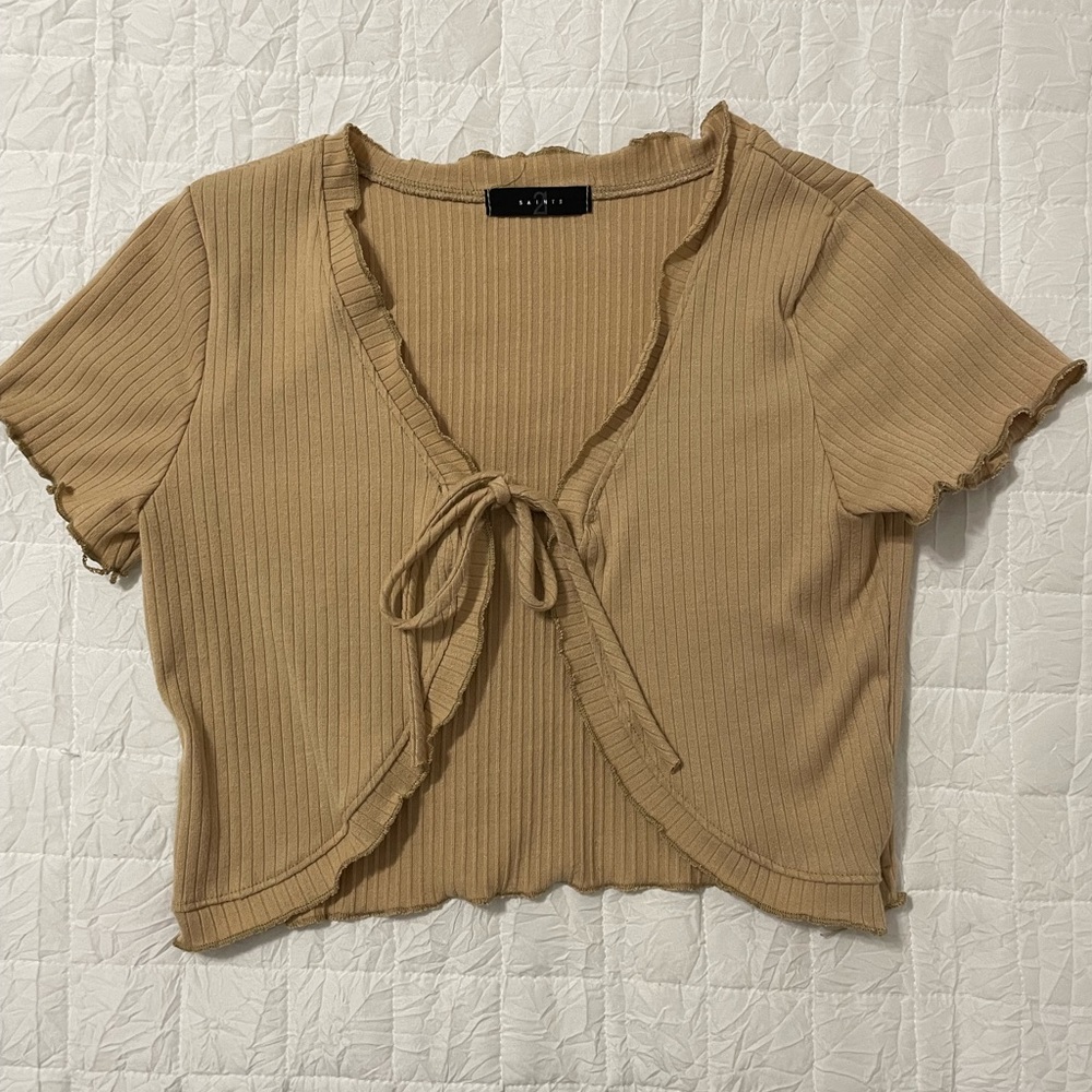 Tan tie lettuce-trim top